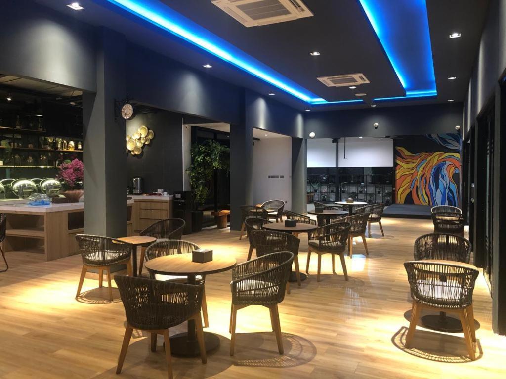 בקאסי Grand Caman Hotel מראה חיצוני תמונה
