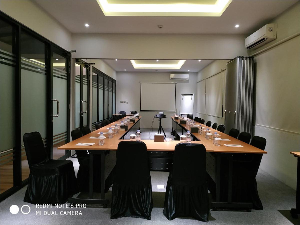בקאסי Grand Caman Hotel מראה חיצוני תמונה